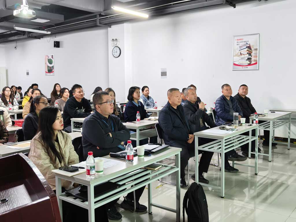 OEM销售运营部召开2025年终内务述职会议